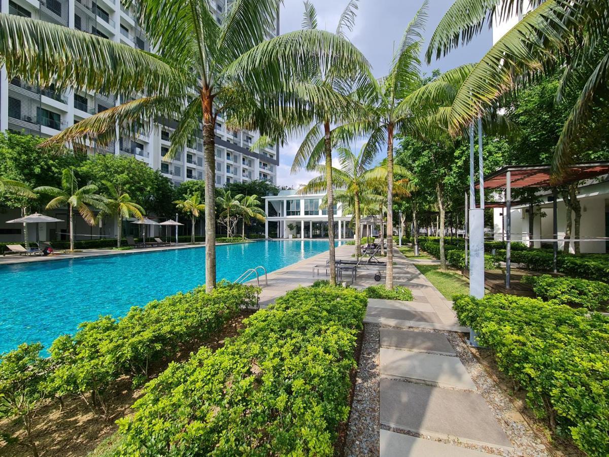 Sweet Homes At Cybersquare Cyberjaya Exterior photo