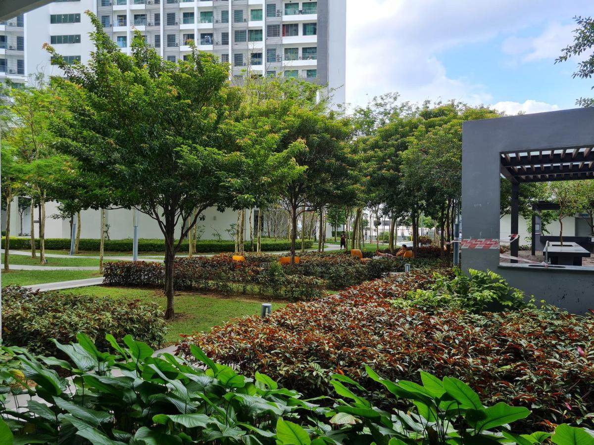 Sweet Homes At Cybersquare Cyberjaya Exterior photo